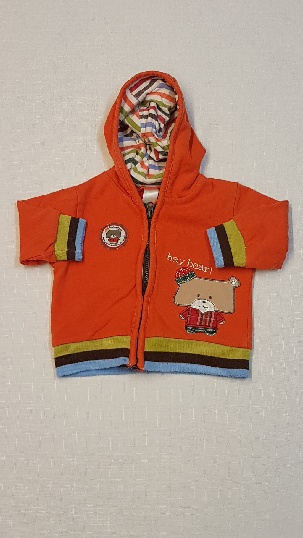 PEACOCKS KAPUCNIS,CIPZÁROS,MACIKÁS KISFIÚ FELSŐ