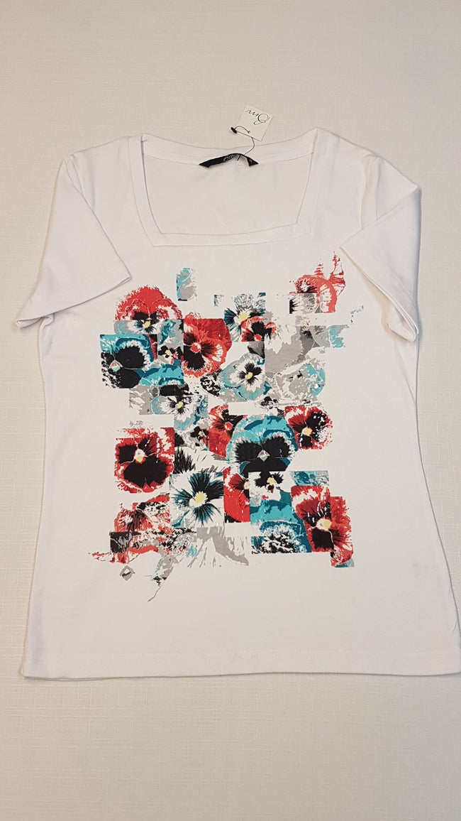 CÍMKÉS BM CASUAL SZÍNES,VIRÁGOS,KÜLÖNLEGES MINŐSÉGI POLÓ Hover Image