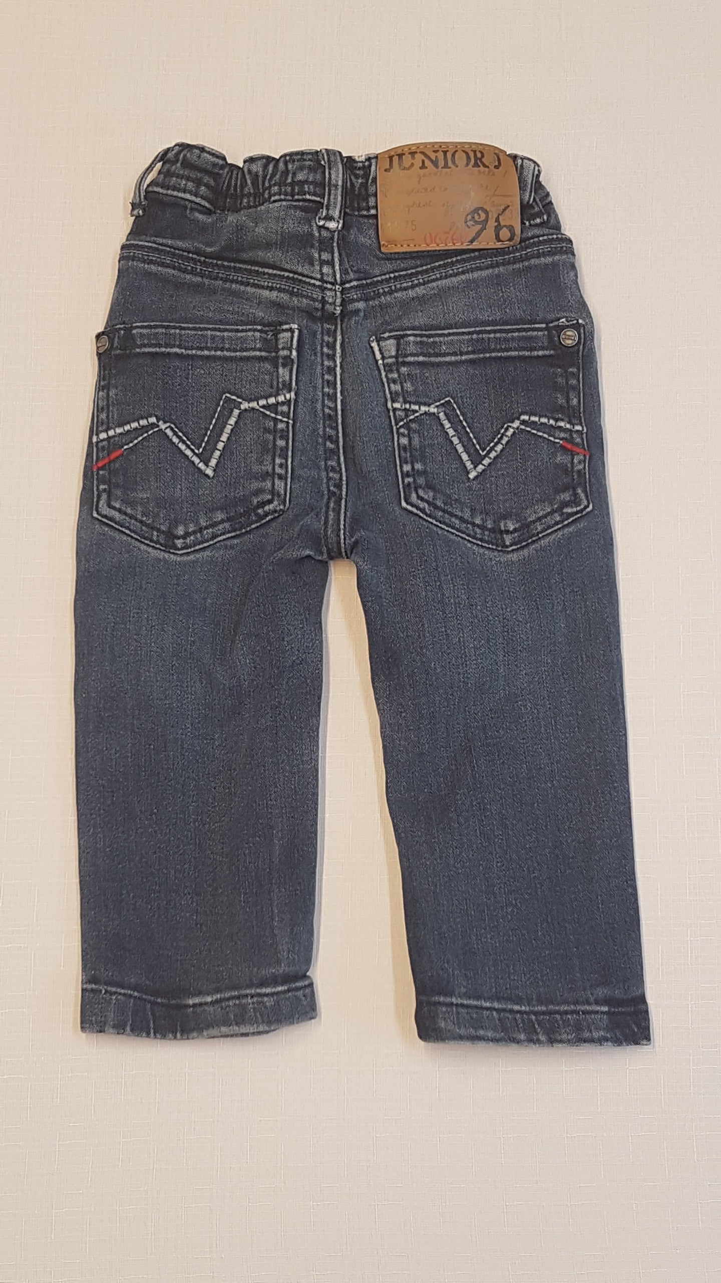 DEBENHAMS CÉRNAMINTÁS,KISFIÚ FARMERNADRÁG ÁLLÍTHATÓ GUMIS DERÉKRÉSSZEL 86