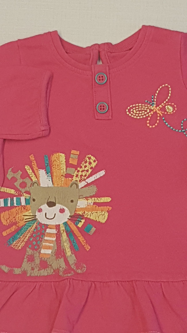 GEORGE KISLÁNY FELSŐ, NYAKÁNÁL GOMBOS, BÁJOS MACIS HIMZETT MINTÁVAL 68-74 Main Image