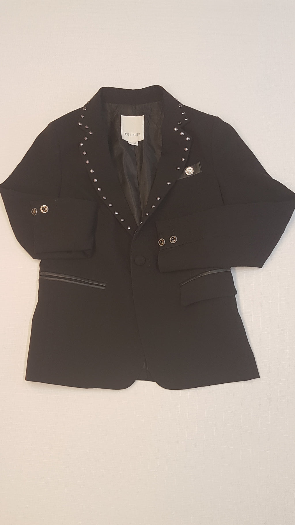 DIESEL PRÉMIUM MINŐSÉGŰ KISLÁNY BLÉZER, GALLÉR RÉSZNÉL VÉGIG SZÖGECSES DÍSZÍTÉSSEL EUR 36-38