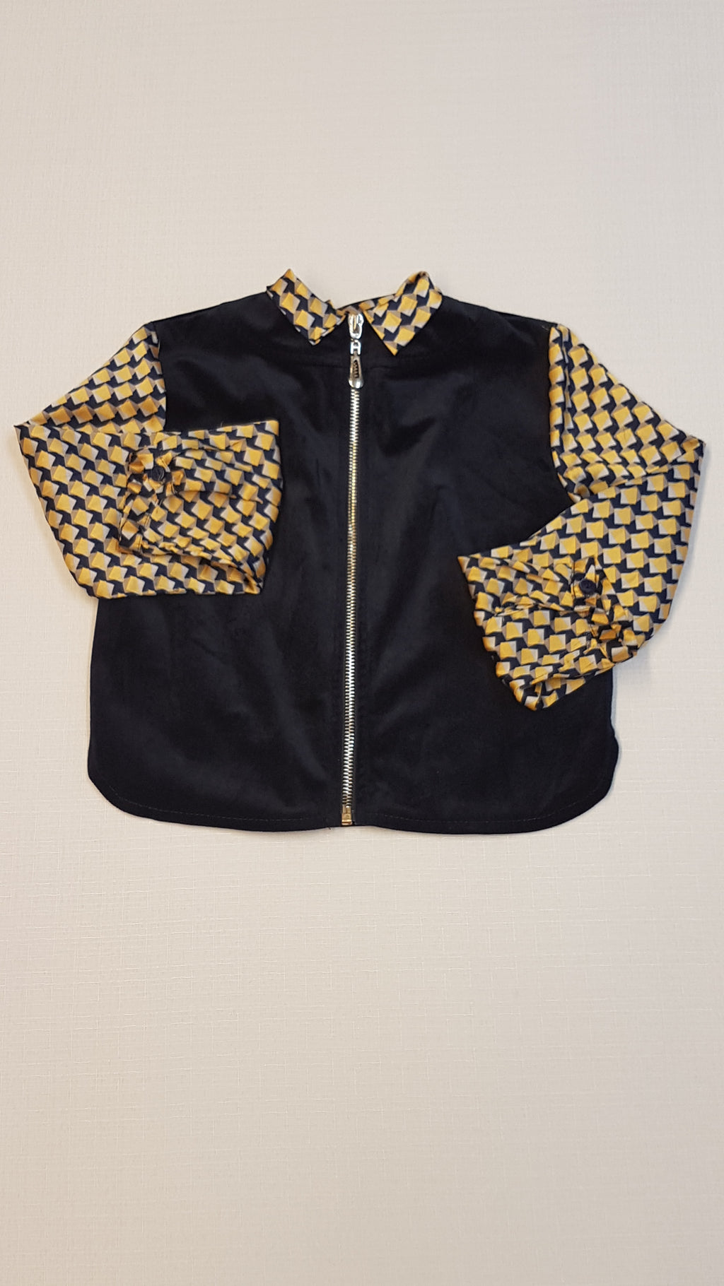 GLORY KÜLÖNLEGES,ELEGÁNS KISLÁNY SZETT,ÁLLÍTHATÓ GUMIS DERÉKRÉSSZEL 134-140