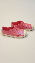 TRENDI KISLÁNY GUMICIPŐ