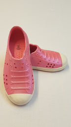 TRENDI KISLÁNY GUMICIPŐ