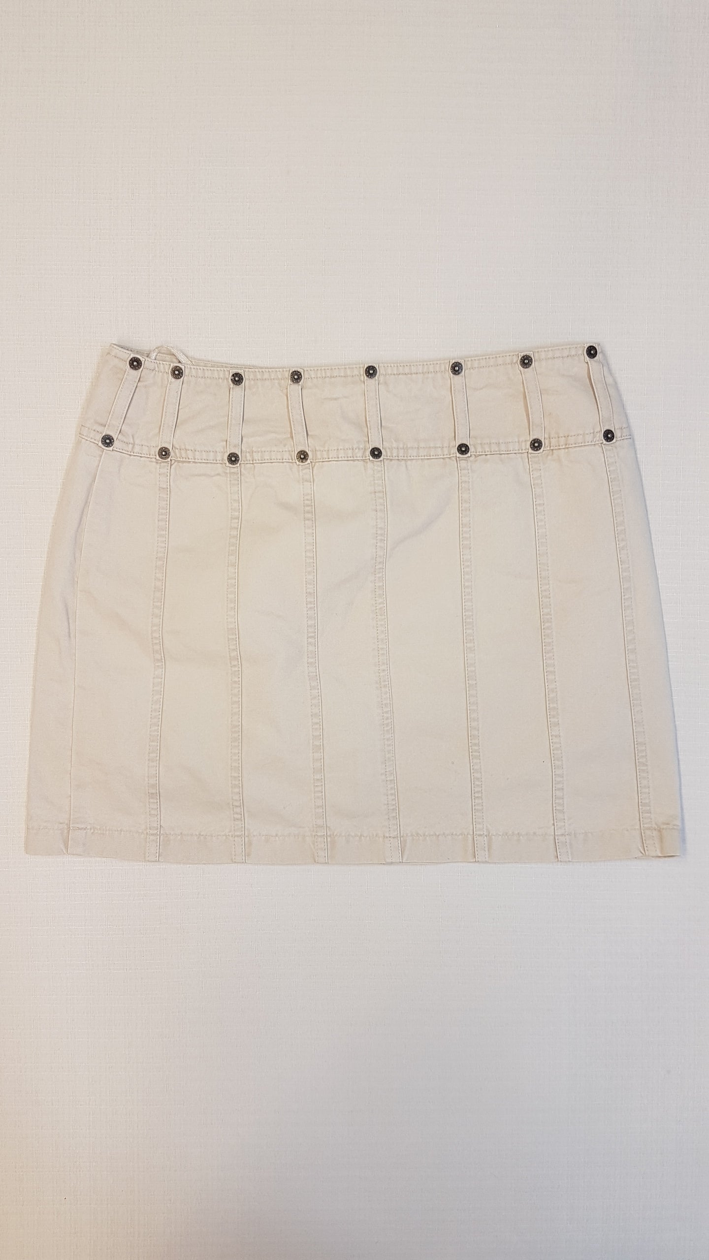 PER UNA KRÉMSZÍNŰ,FARMER HATÁSÚ DIVAT SZOKNYA 176