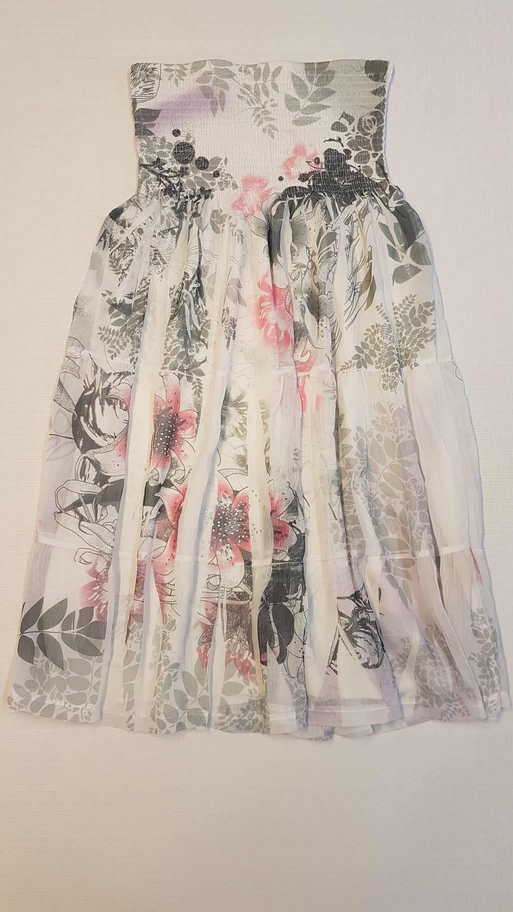 MORETREND DIVATOS,VIRÁGMINTÁS,NYÁRI KISLÁNY RUHA,CSILLOGÓS GYÖNGYÖKKEL DÍSZÍTVE 140