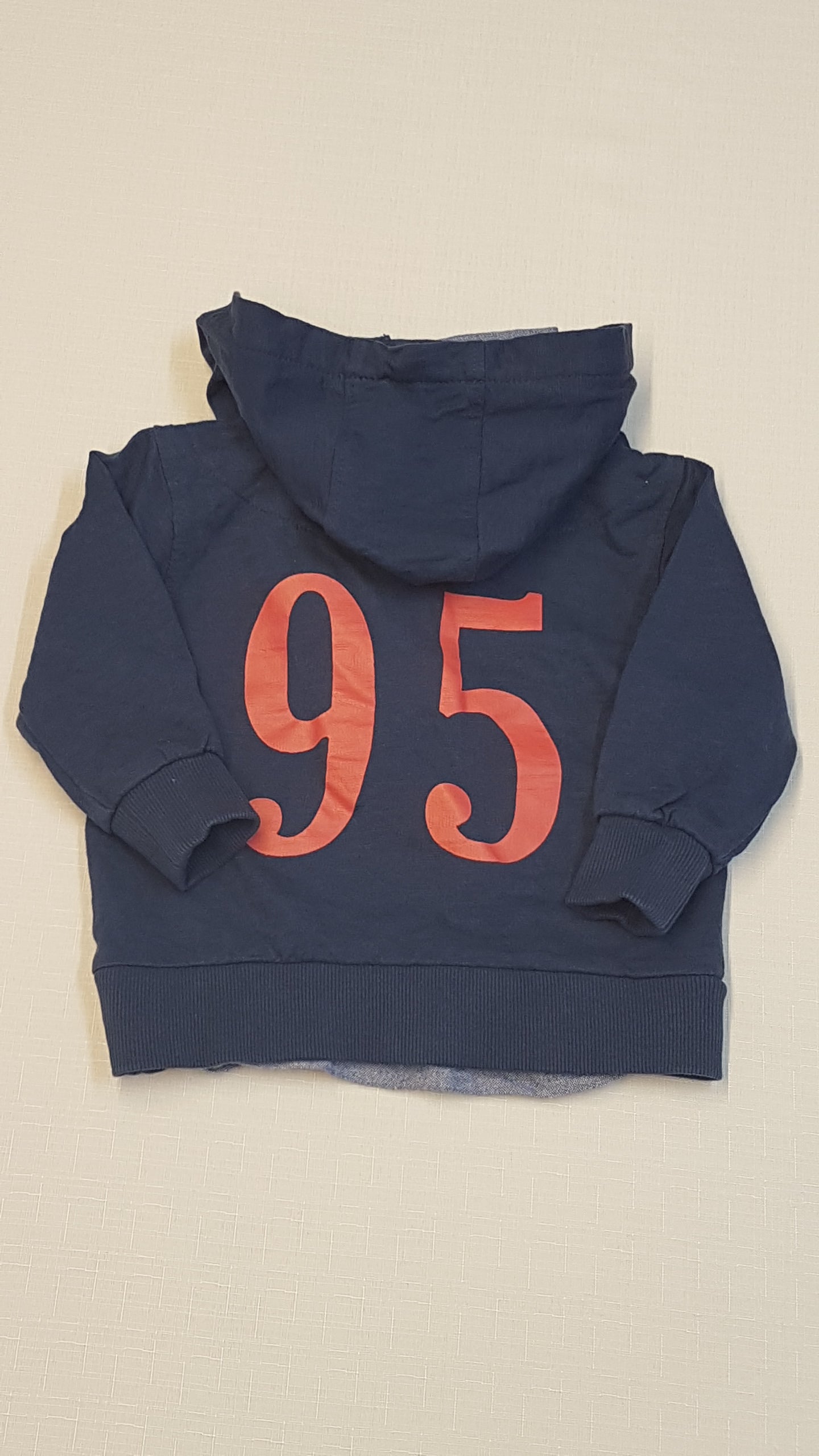 MINOTI VAGÁNY GOMBOS,GALLÉROS KISFIÚ KAPUCNIS PULÓVER 80