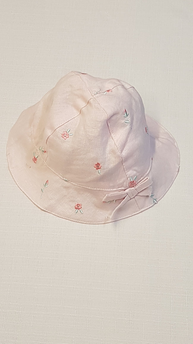 ÚJ BHS ÉDI,HÍMZETT,VIRÁGOS KISLÁNY NAPKALAP 50-56 Hover Image