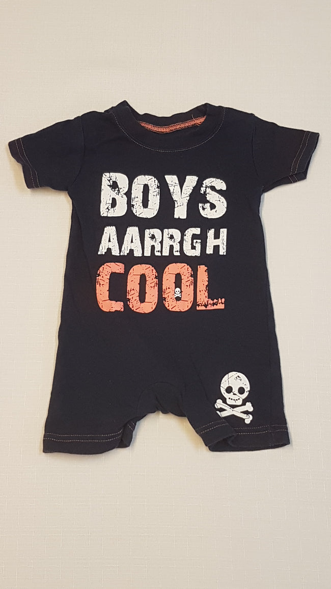 GEORGE    FELIRATOS, HALÁL FEJES KISFIÚ NAPOZÓ 62 Hover Image