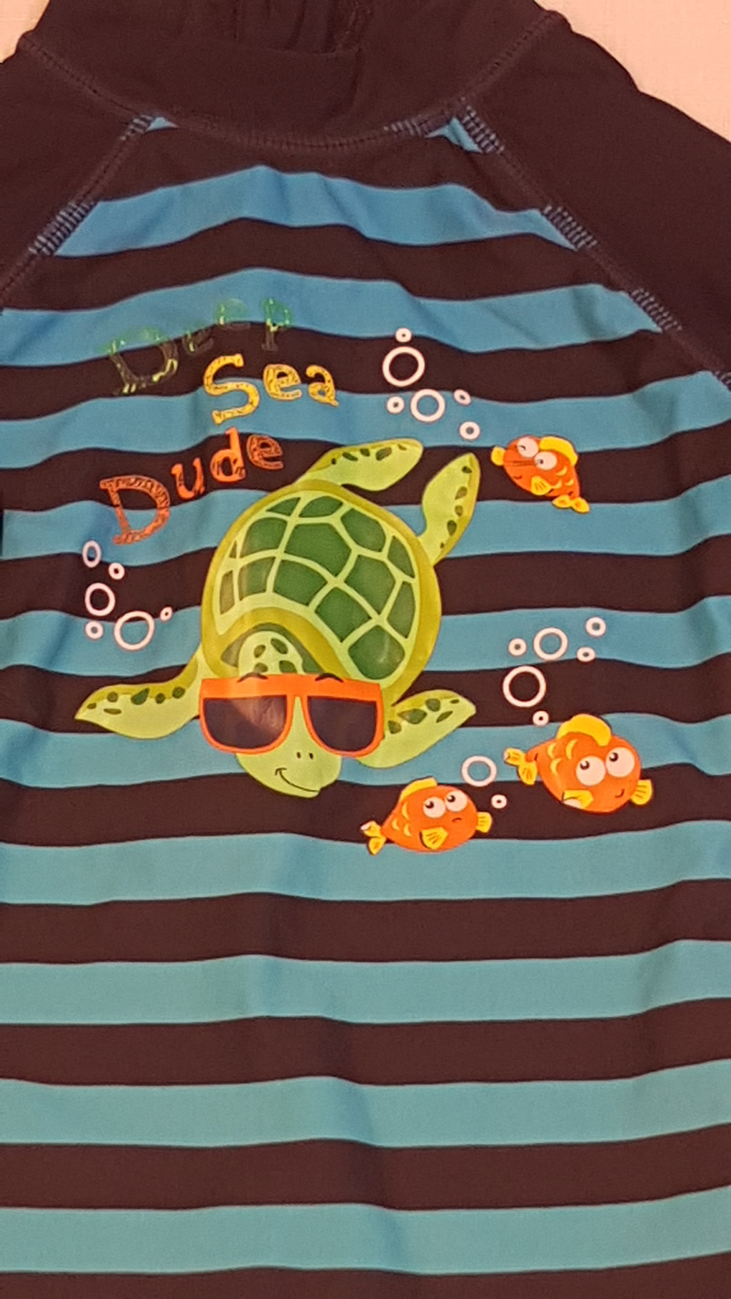 REBEL  KISFIÚ FÜRDŐDRESSZ 74