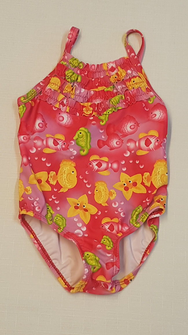 NUT MEG      CUKI                      KISLÁNY FÜRDŐRUHA 92 Hover Image