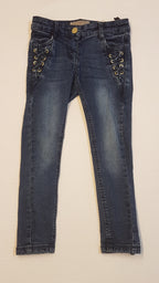 NEXT                                   SZTRECSI, KISLÁNY SKINY, ÁLLÍTHATÓ GUMIS DERÉKRÉSSZEL 110