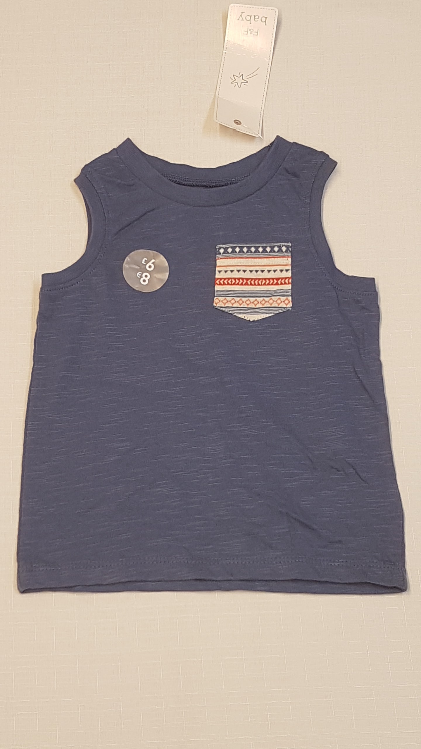 CÍMKÉS F&F BABY KISFIÚ DIVAT TRIKÓ 80