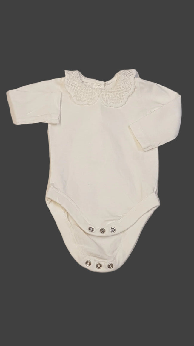 TU       TÜNDÉRI GALLÉROS                     KISLÁNY BODY 50-56 Hover Image