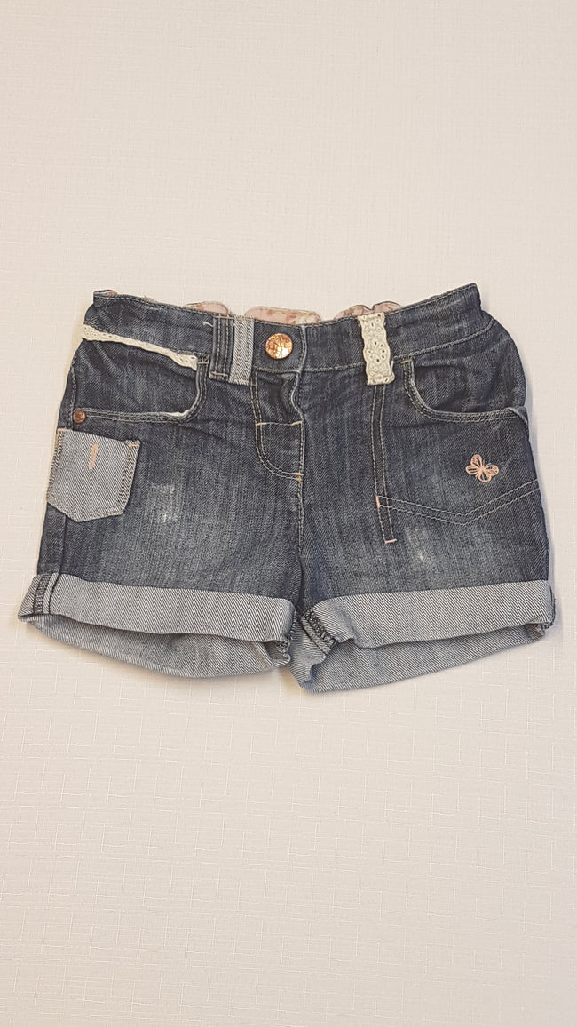 NEXT                 TRENDI KISLÁNY RÖVIDNADRÁG           ÁLLÍTHATÓ GUMIS DERÉKRÉSSZEL 104 Hover Image