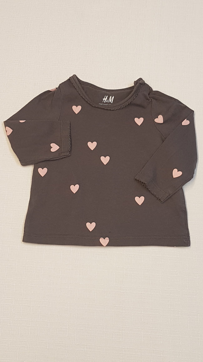 H&M ORGANIKUS PAMUT,SZÍVECSKÉS KISLÁNY FELSŐ 68 Hover Image