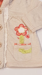 GEORGE  CSIPKÉS,VIRÁGMINTÁS,KAPUCNIS KISLÁNY FELSŐ 62