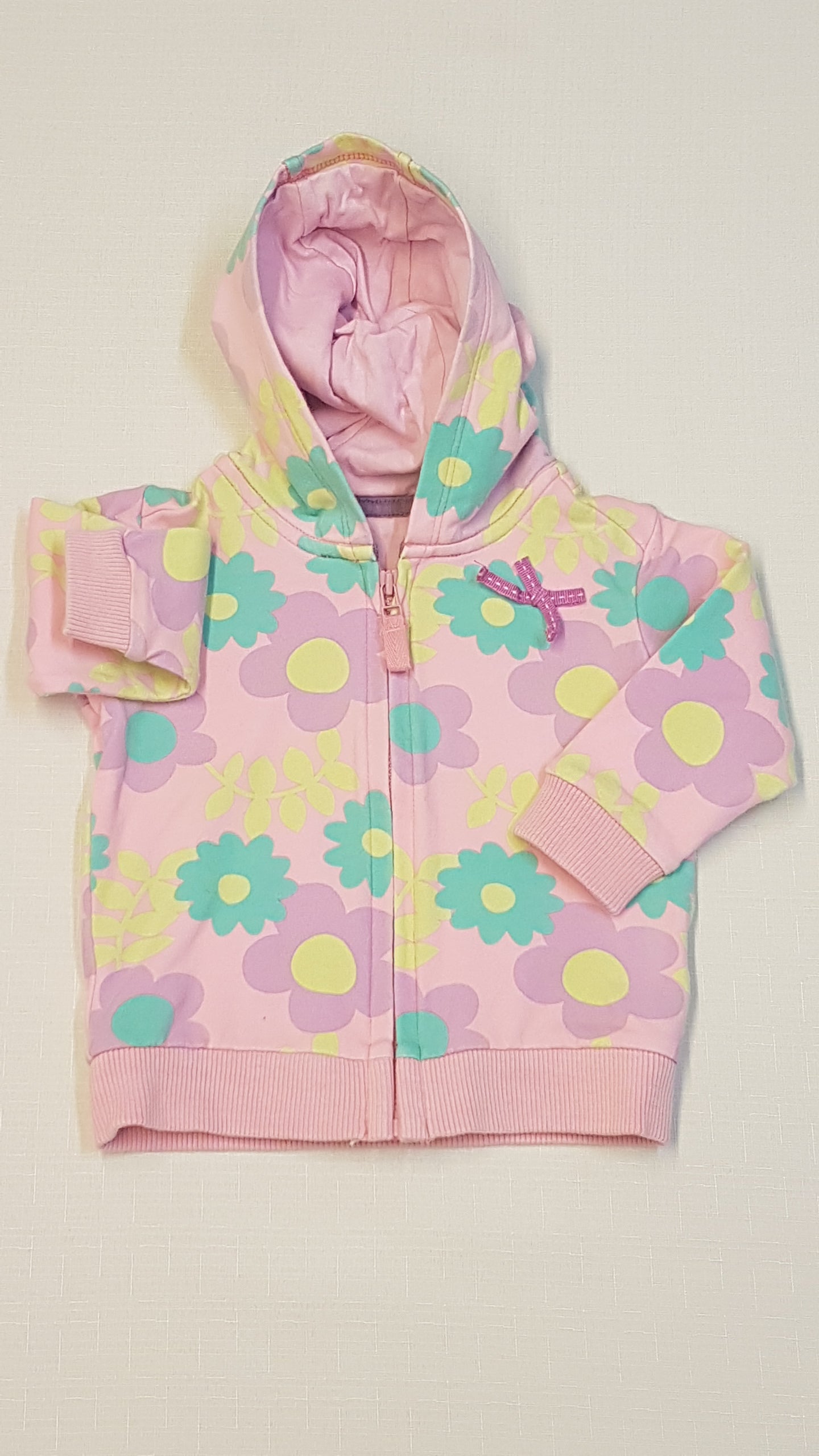 M&S DIVATOS,KAPUCNIS,CIPZÁROS KISLÁNY FELSŐ 62-68