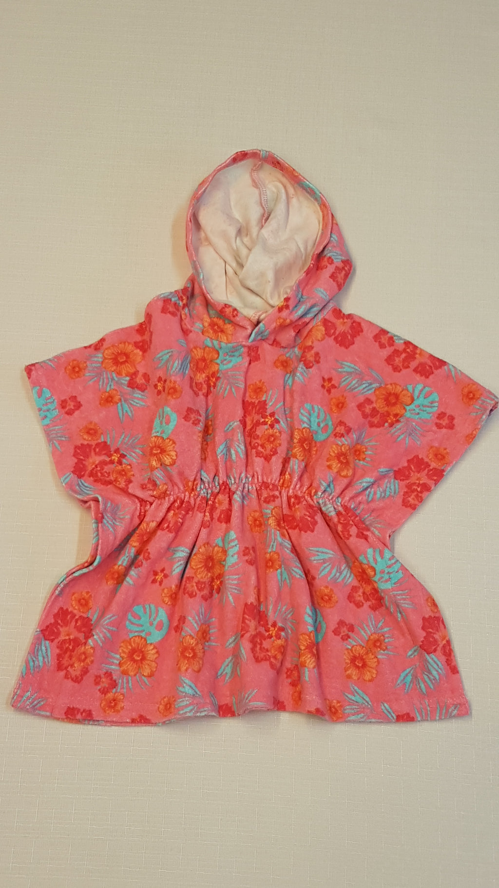 PRIMARK MINŐSÉGI,KISLÁNY FÜRDŐ PONCSÓ 68