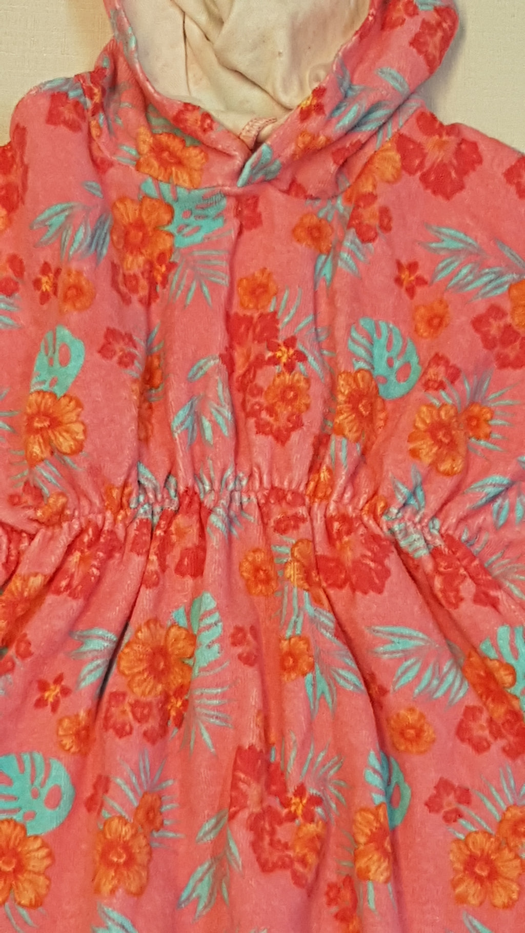 PRIMARK MINŐSÉGI,KISLÁNY FÜRDŐ PONCSÓ 68