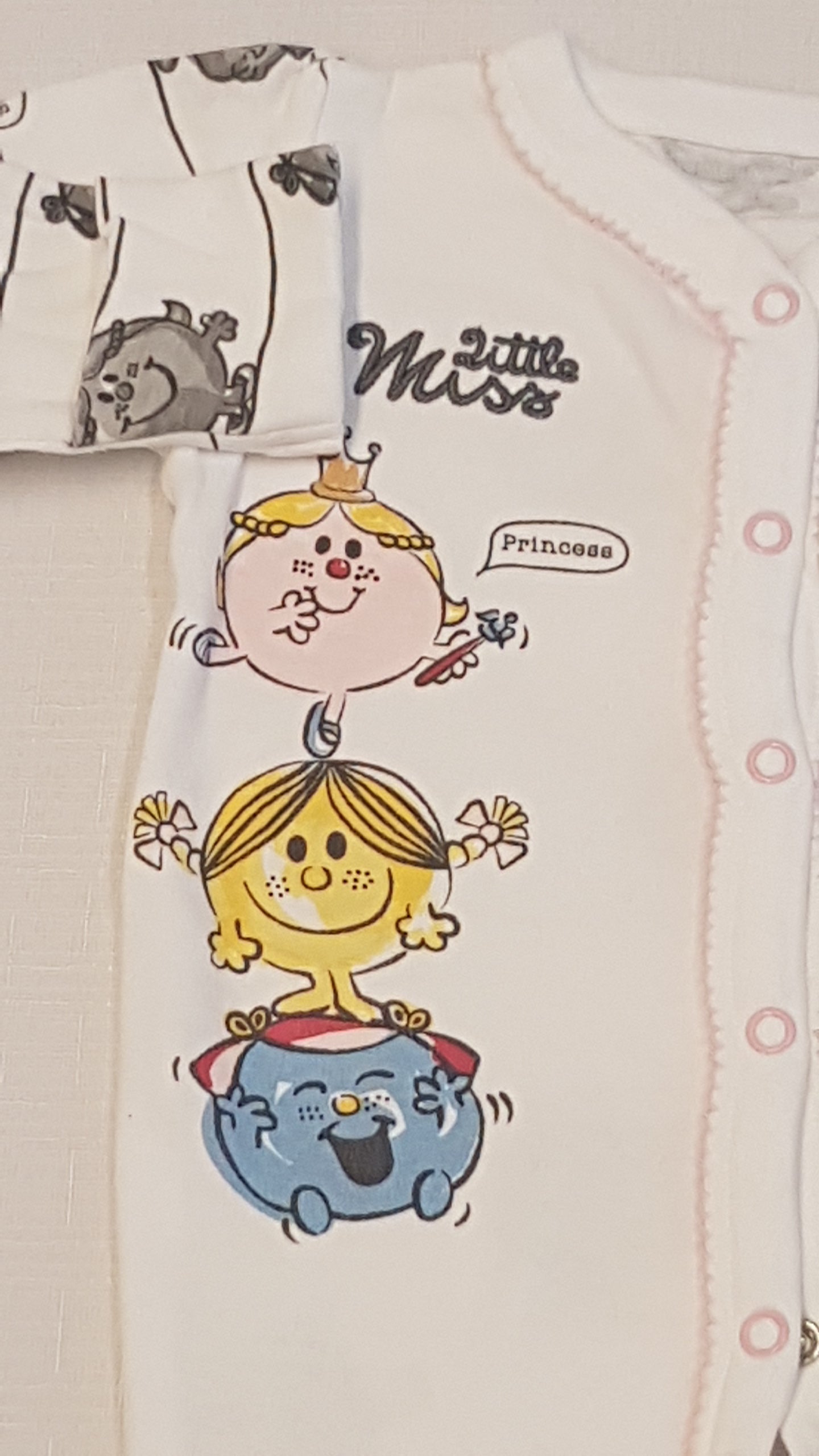 LITTLE MISS VIDÁM FIGURÁS LÁBFEJ NÉLKÜLI KISLÁNY RUGI 62