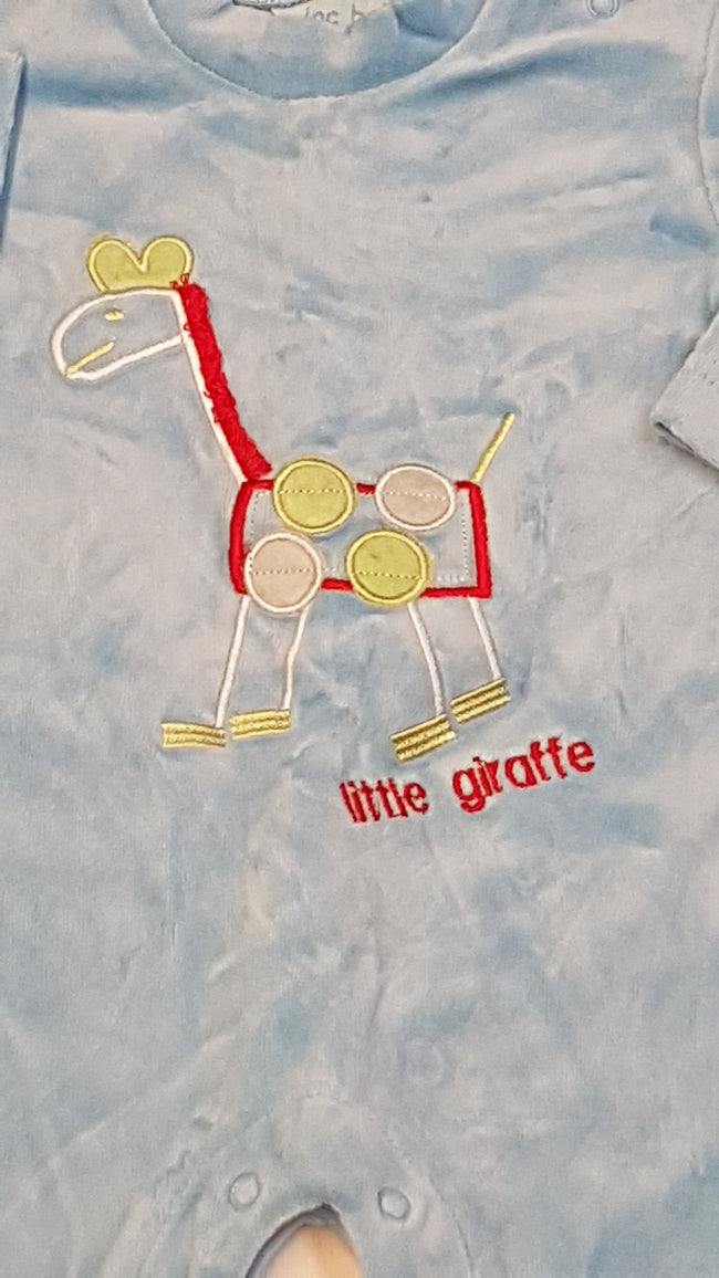 CÍMKÉS JAC BABY      NAGYON ÉDES KISFIÚ RUGI, LOVACSKA FIGURÁVAL Main Image