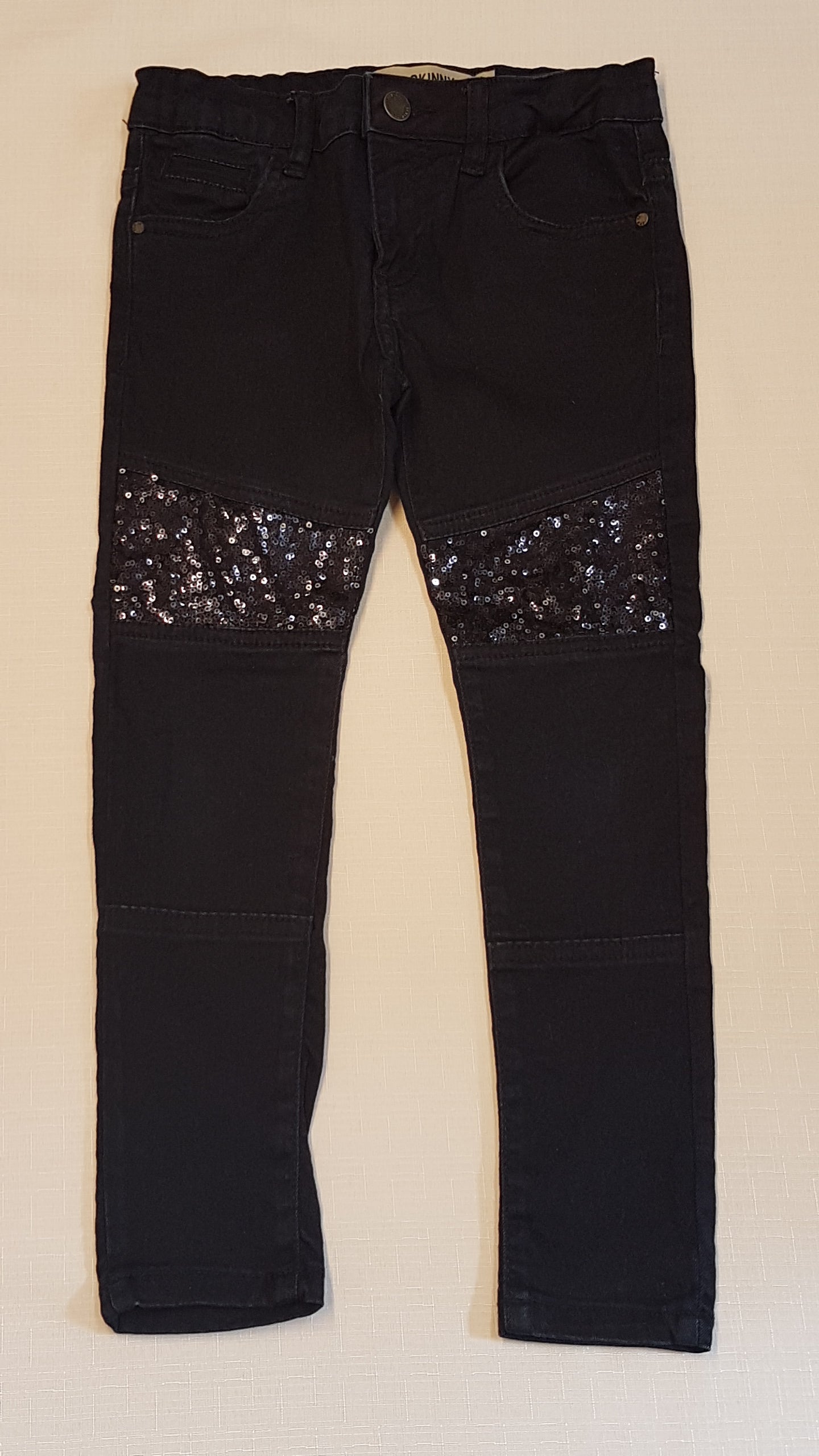 DENIM CO SÖTÉTKÉK,FLITTERES,CSINI KISLÁNY FARMERNADRÁG,ÁLLÍTHATÓ GUMIS DERÉKRÉSSZEL 122