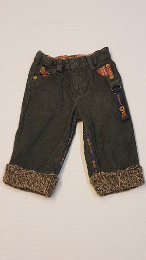 DOLCE&GABBANA JUNIOR PRÉMIUM MINŐSÉGŰ,OLIVAZÖLD,VASTAG BÁRSONY,BÉLELT,TRENDI,VAGÁNY KISFIÚ NADRÁG 74