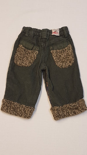 DOLCE&GABBANA JUNIOR PRÉMIUM MINŐSÉGŰ,OLIVAZÖLD,VASTAG BÁRSONY,BÉLELT,TRENDI,VAGÁNY KISFIÚ NADRÁG 74