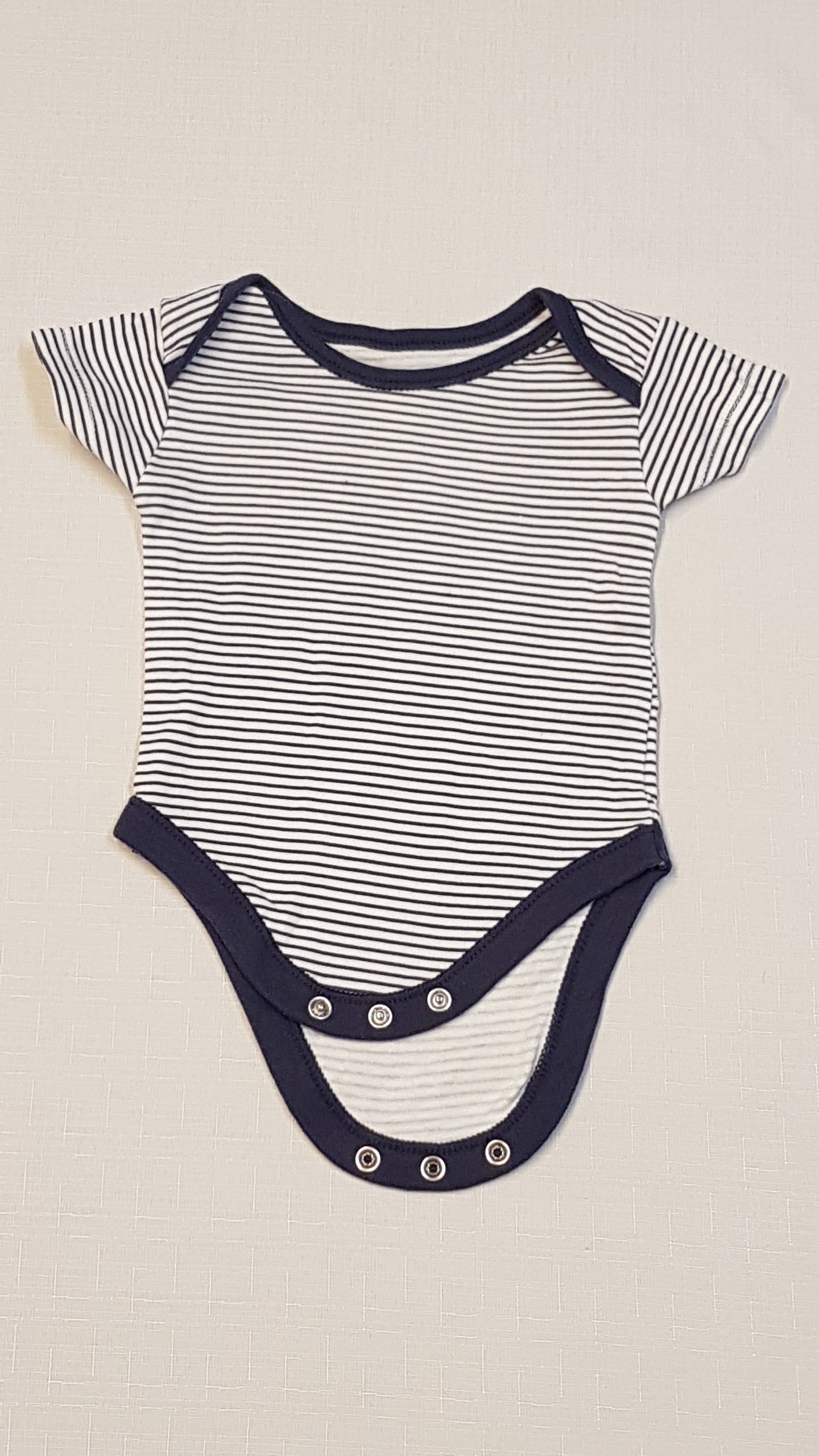 NUTMEG SÖTÉTKÉK,CSÍKOS,UNISEX KISLÁNY BODY 56-62