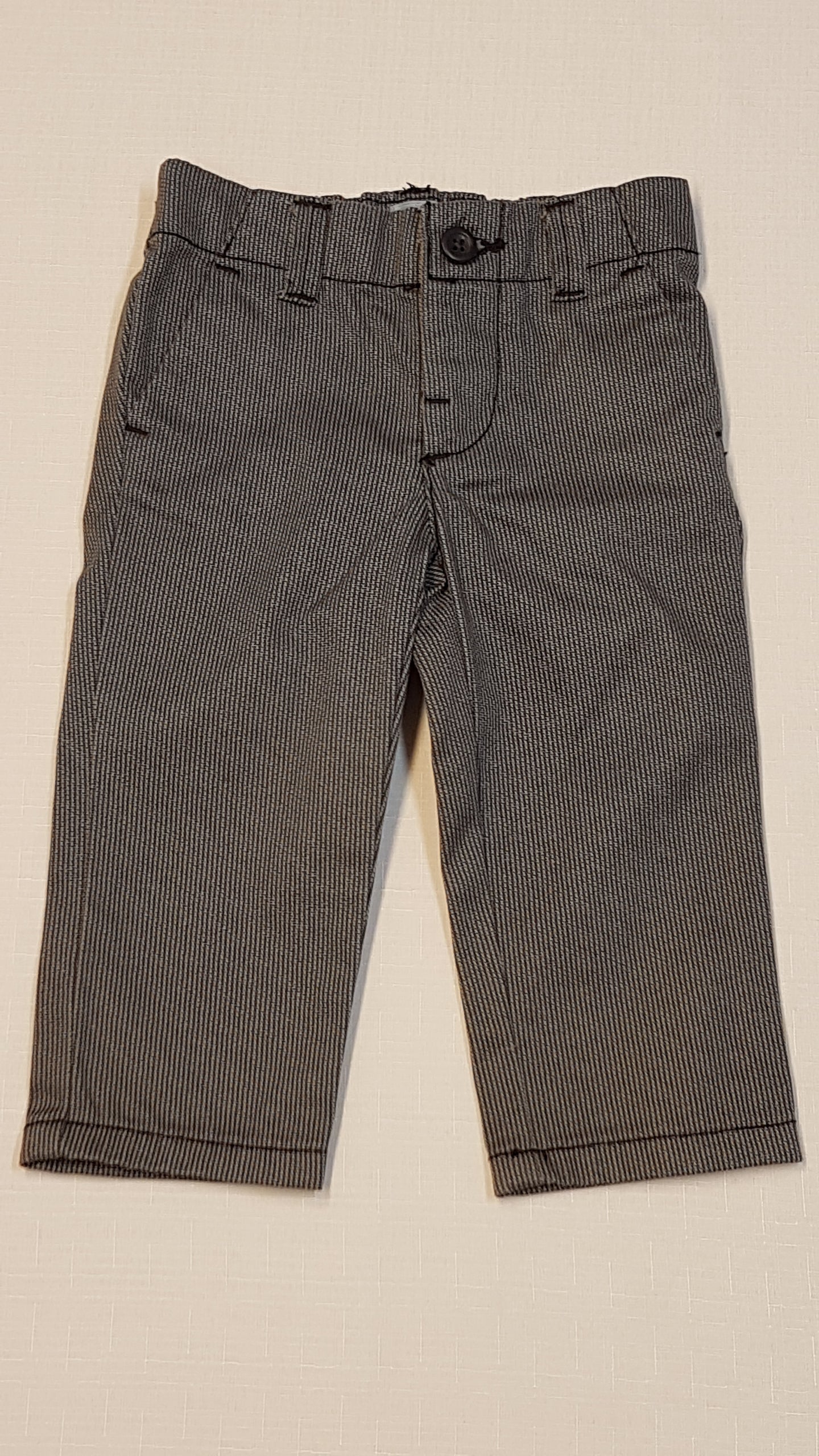 ÚJ BABY GAP EXTRAMINŐSÉGŰ,ELEGÁNS KISFIÚ ÖLTÖNY NADRÁG GUMIS DERÉKRÉSSZEL 80