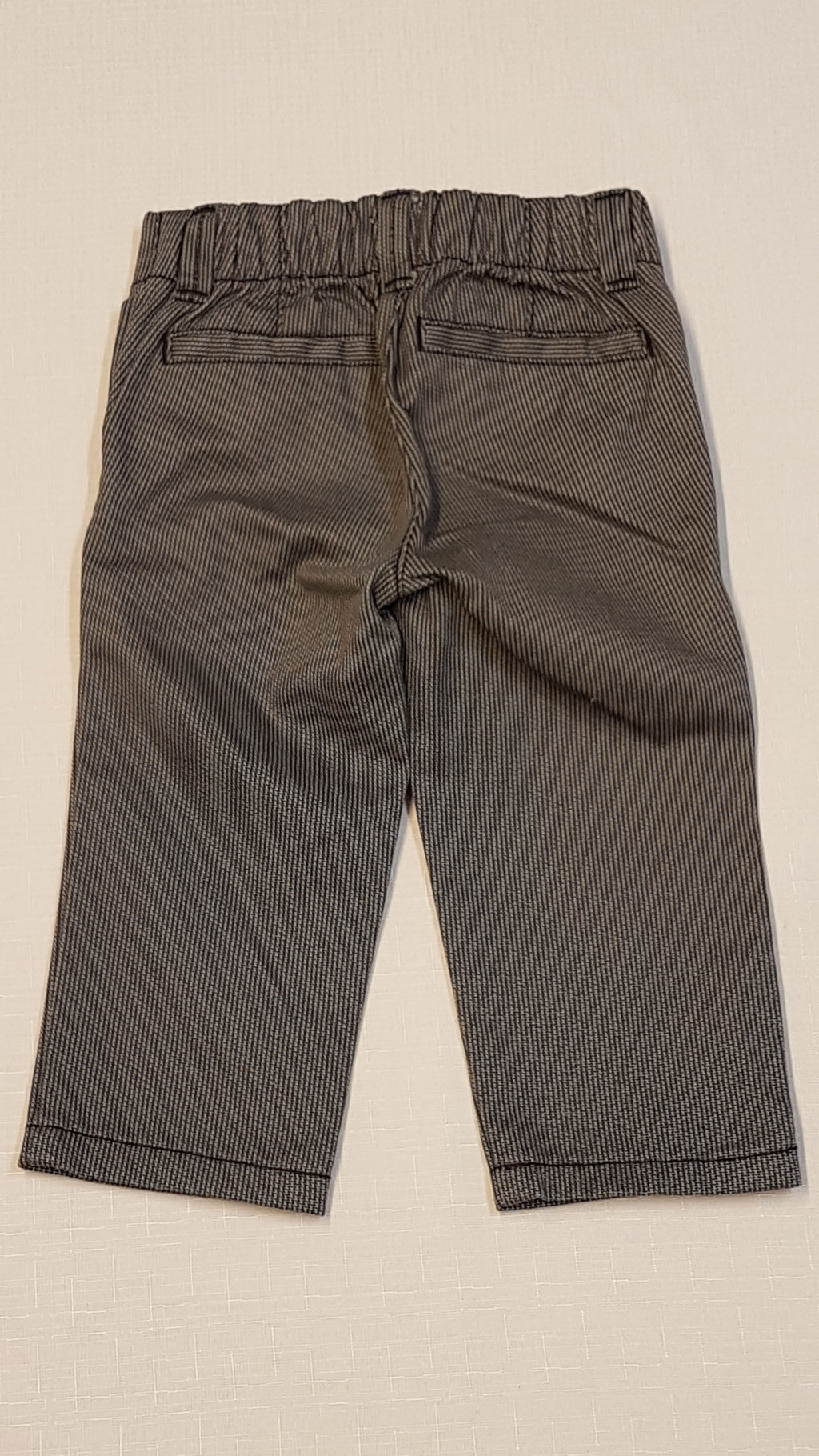 ÚJ BABY GAP EXTRAMINŐSÉGŰ,ELEGÁNS KISFIÚ ÖLTÖNY NADRÁG GUMIS DERÉKRÉSSZEL 80