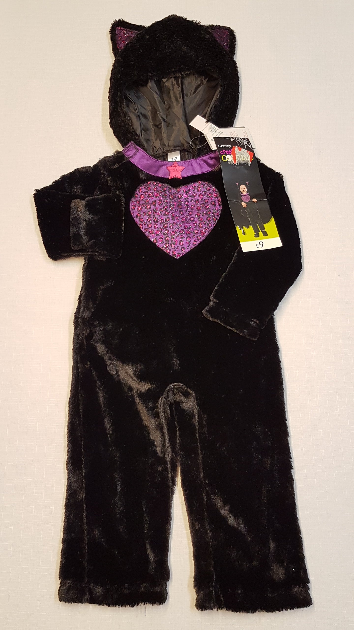 CÍMKÉS GEORGE EXTRAMINŐSÉGŰ,ÉDI CICÁS,FLITTERES KISLÁNY JELMEZ 80-92