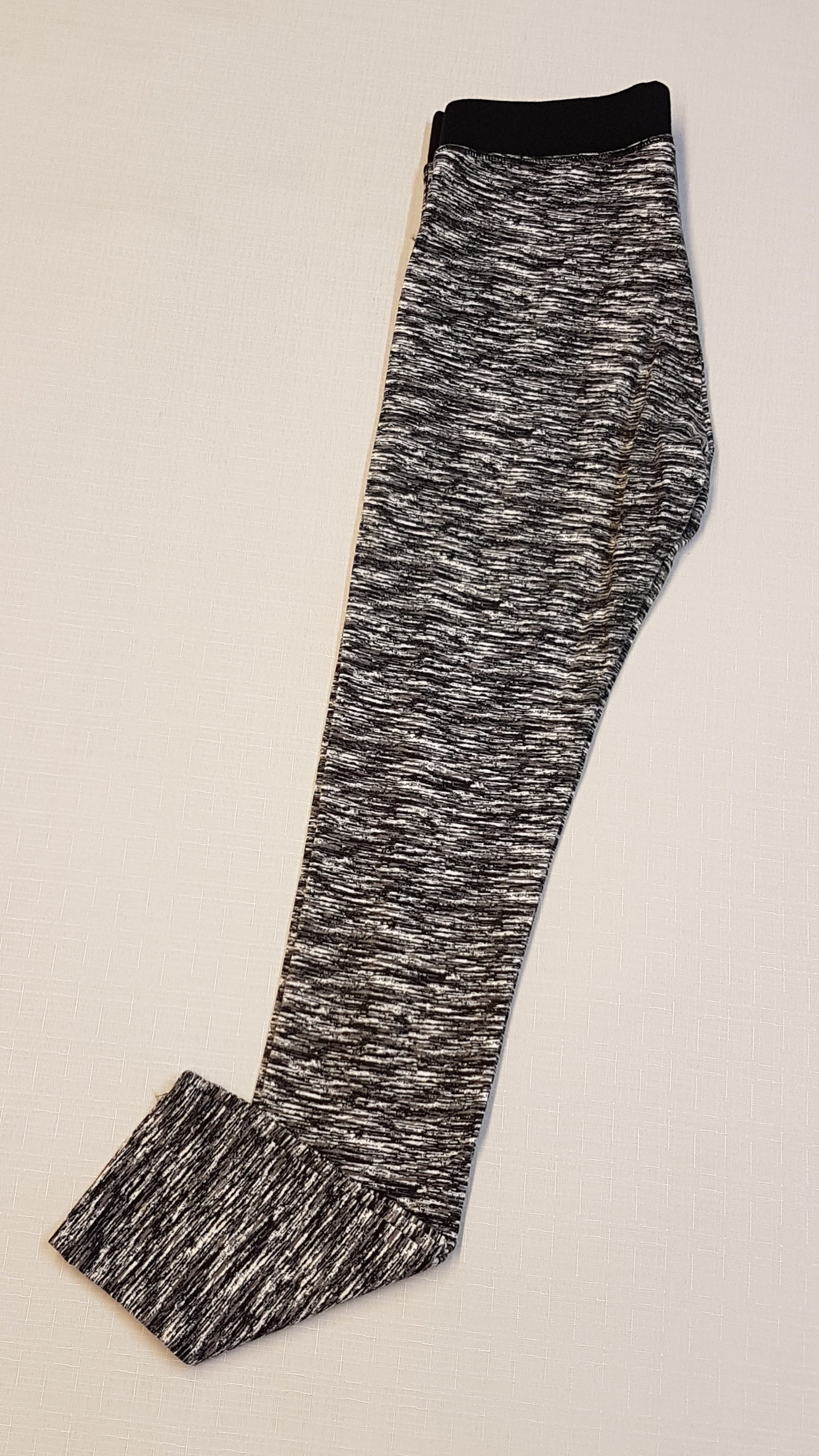 DECATHLON TRENDI,KISLÁNY SPORTNACI 146