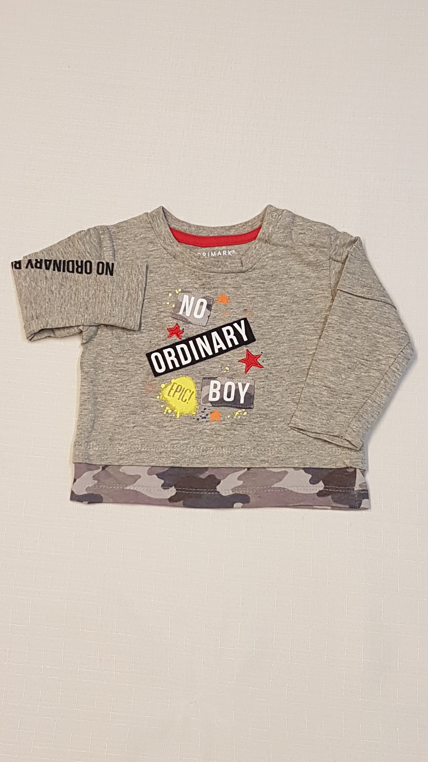 PRIMARK FELIRATOS,ÁLCAMINTÁS,KISFIÚ FELSŐ 62