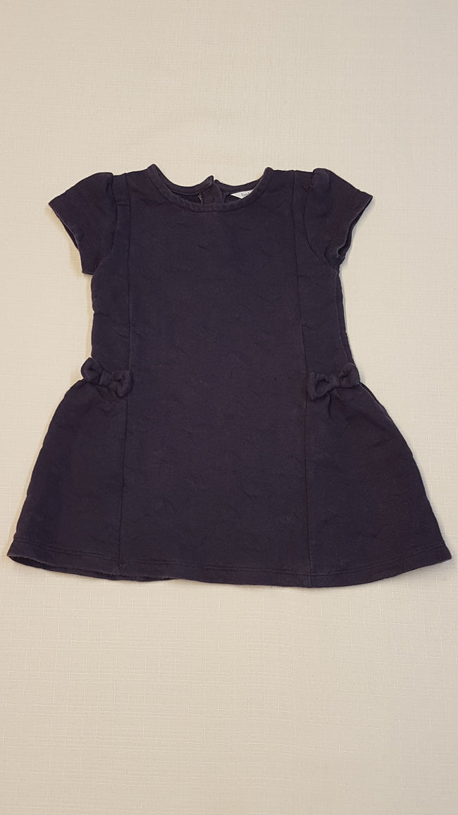 M&CO BABY SÖTÉTKÉK,VASTAG,NYOMOTT MINTÁS KISLÁNY RUHA 86 Hover Image