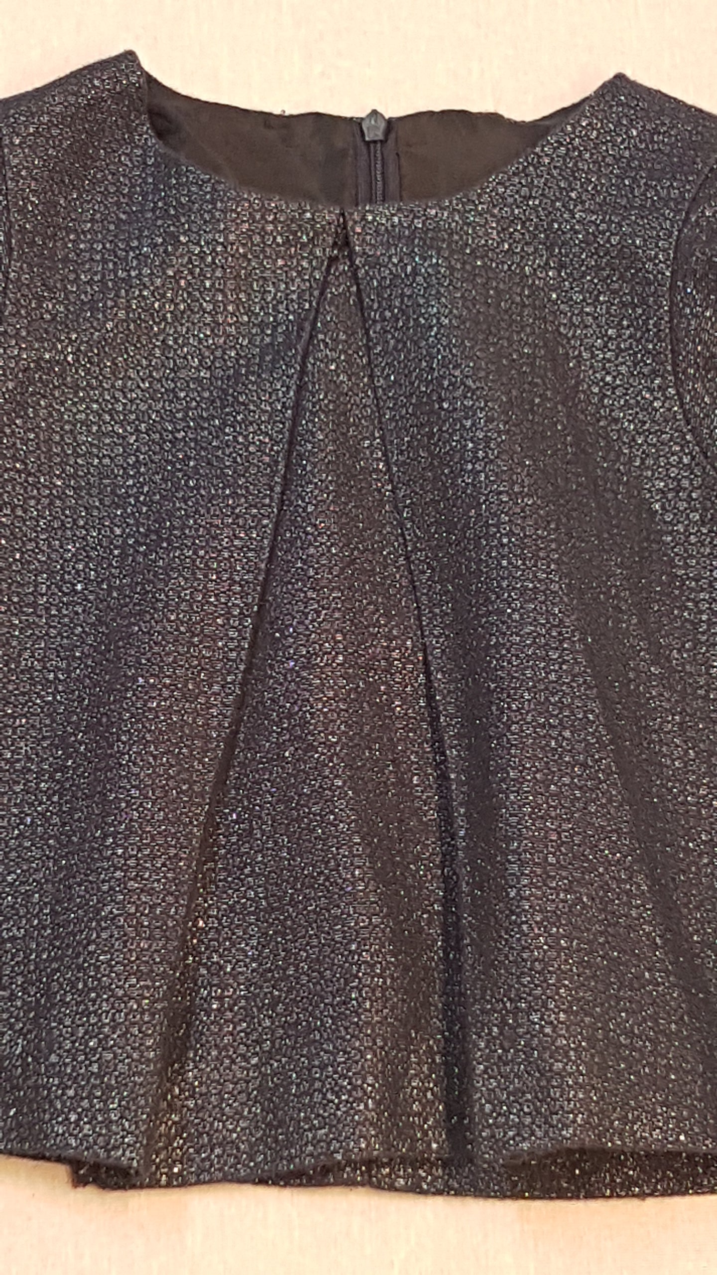 BENETTON EXTRAMINŐSÉGŰ,EZÜST SZÁLAS,CSILLOGÓS,SÖTÉTKÉK KISLÁNY ALKALMI FELSŐ 116-146