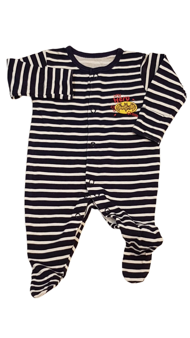 GEORGE LITTLE HERO FELIRATÚ,CSÍKOS KISFIÚ RUGI 50-56 Hover Image