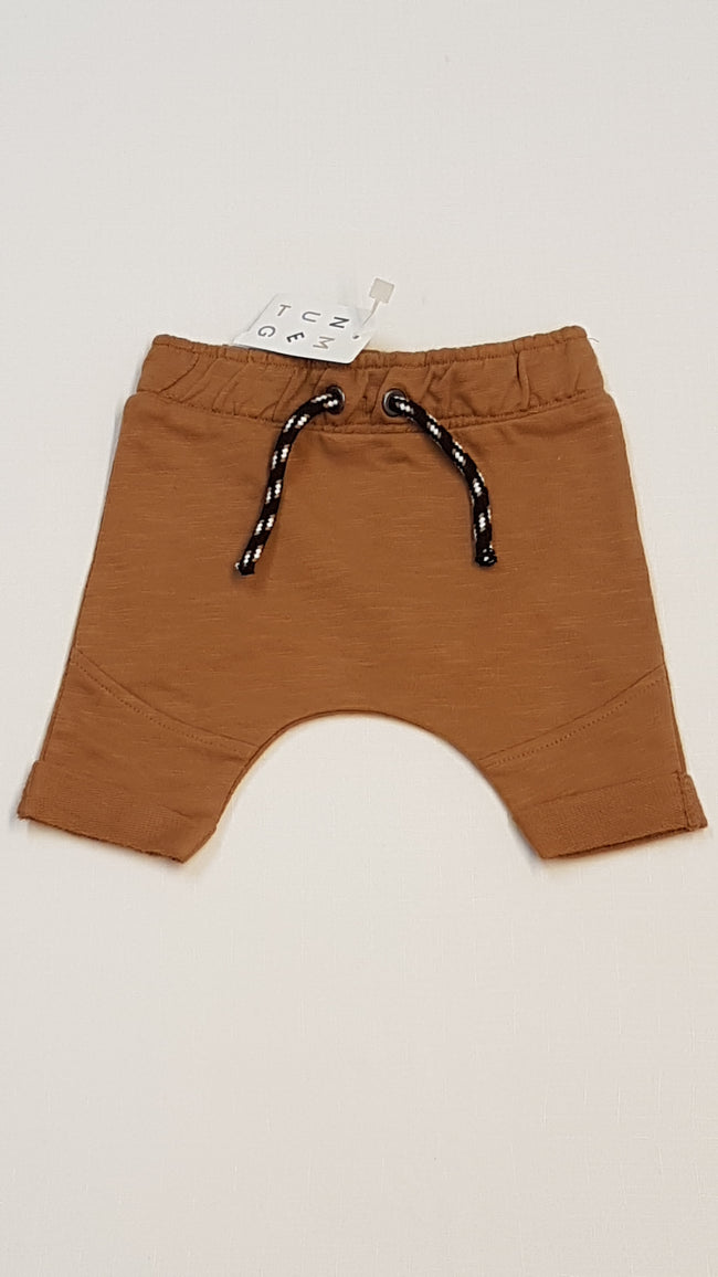 CÍMKÉS NUTMEG MUSTÁR SZÍNŰ KISFIÚ PAMUT NACI 50 Hover Image