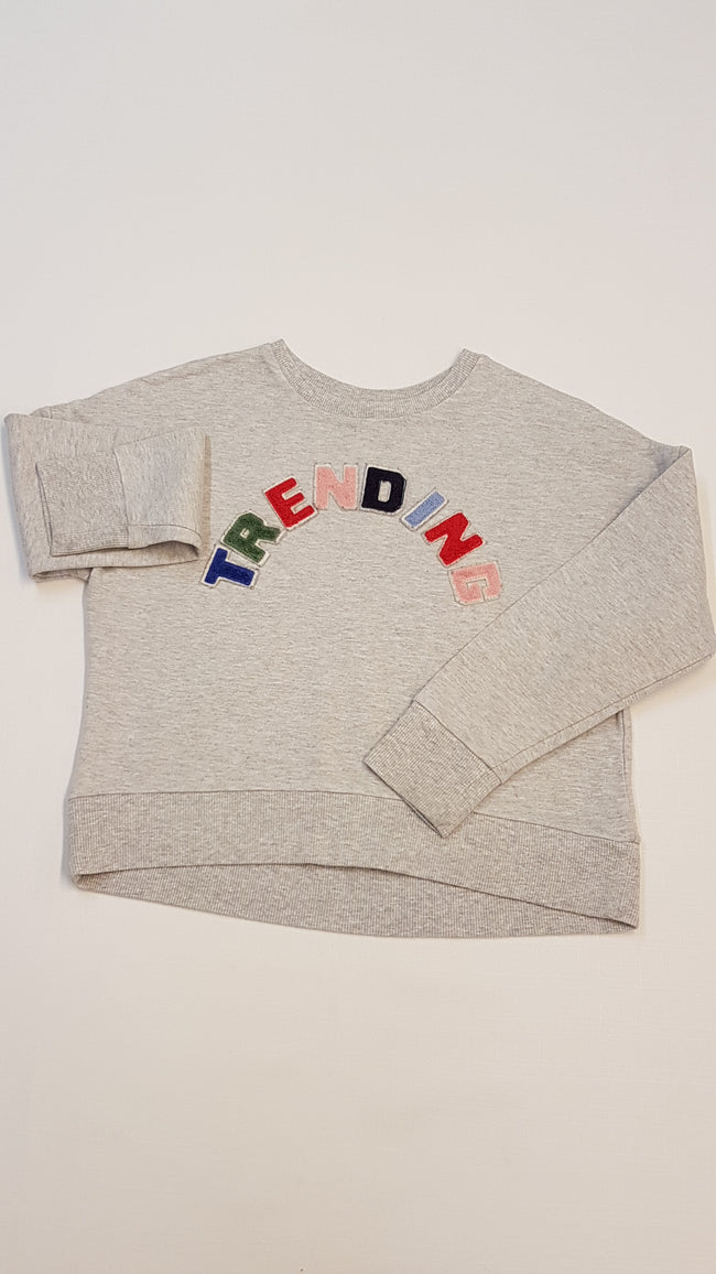 NEXT DOMBORMINTÁS TRENDING  FELIRATÚ KISLÁNY PULÓVER 122 Hover Image