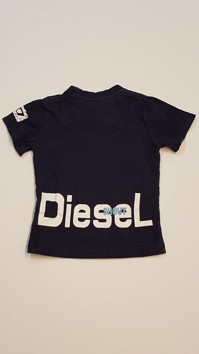 DIESEL PRÉMIUM MINŐSÉGŰ,SÖTÉTKÉK,FELIRATOS,VAGÁNY KISFIÚ PÓLÓ 56-62 Main Image