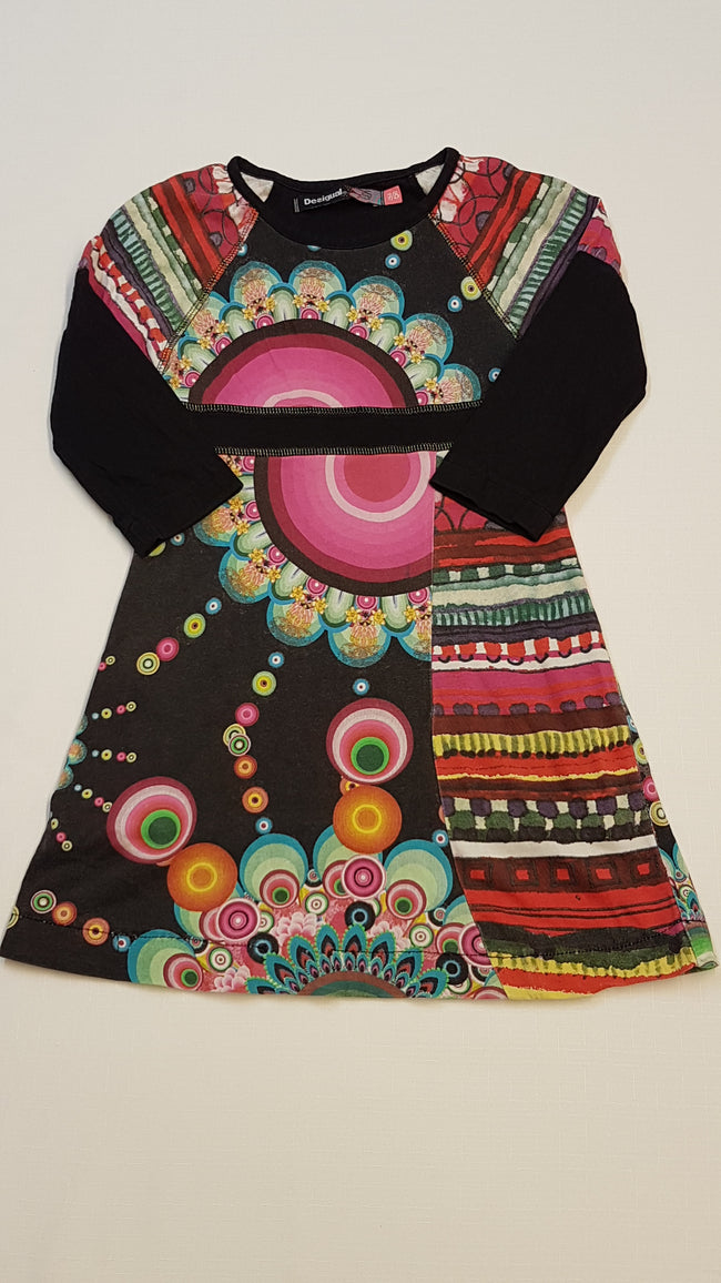 DESIGUAL SPANYOL DESIGNER SZÍNES MINTÁS KISLÁNY CSINI RUHA 128 Hover Image