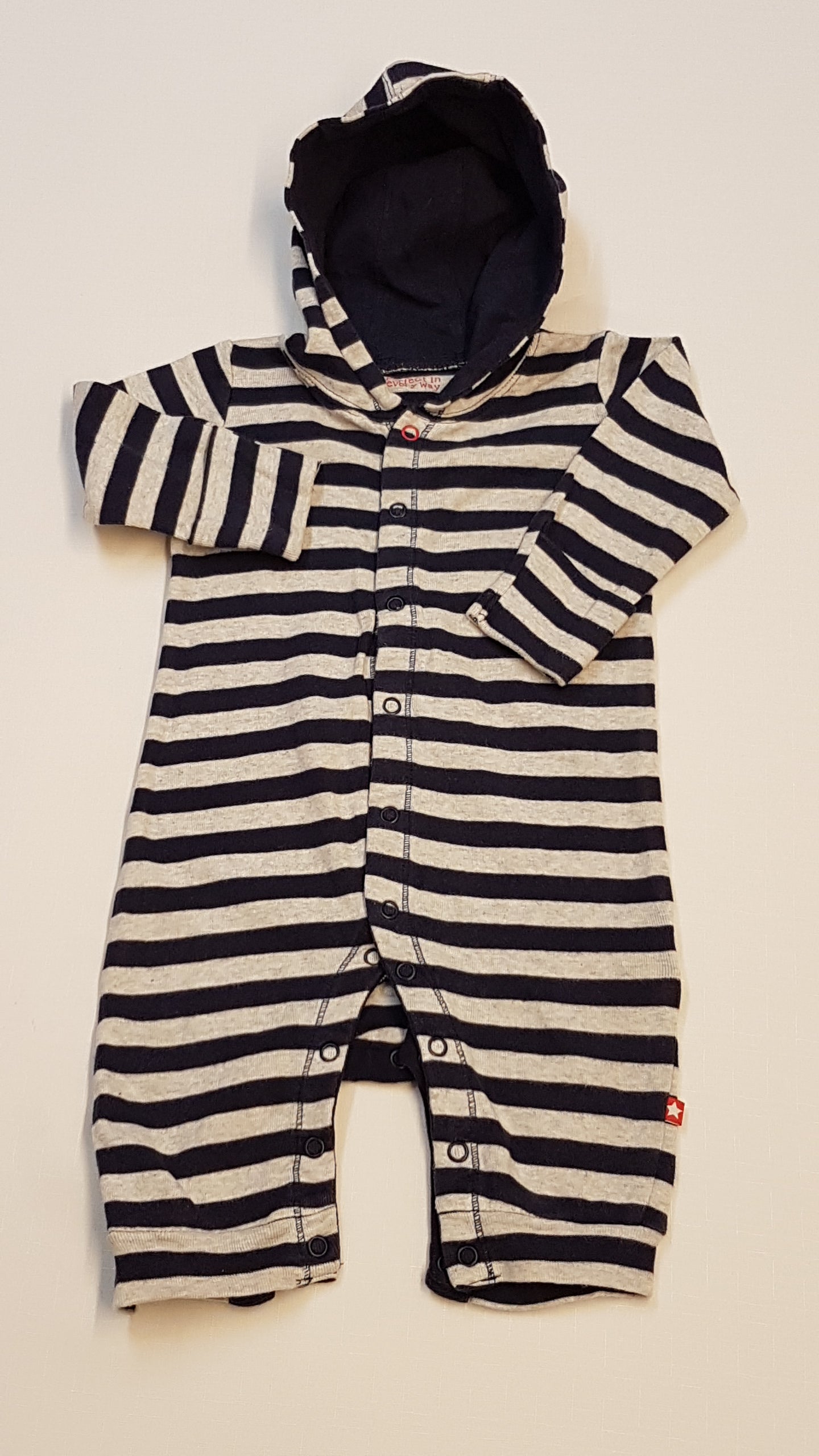 MOTHERCARE CSÍKOS,KAPUCNIS KISFIÚ PLAYSUIT 68