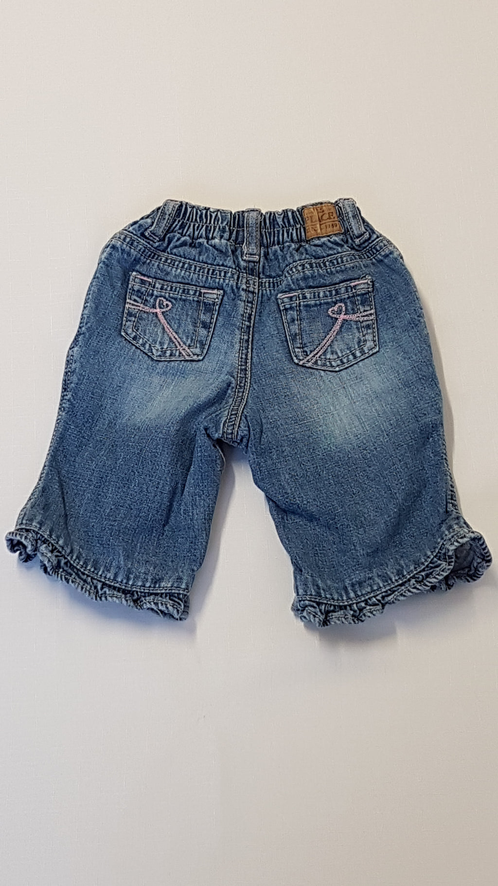 PLACE KOPTATOTT,BÉLELT KISLÁNY FARMERNACI,LÁBRÉSZNÉL VÉGIG PATENTOS 56-62