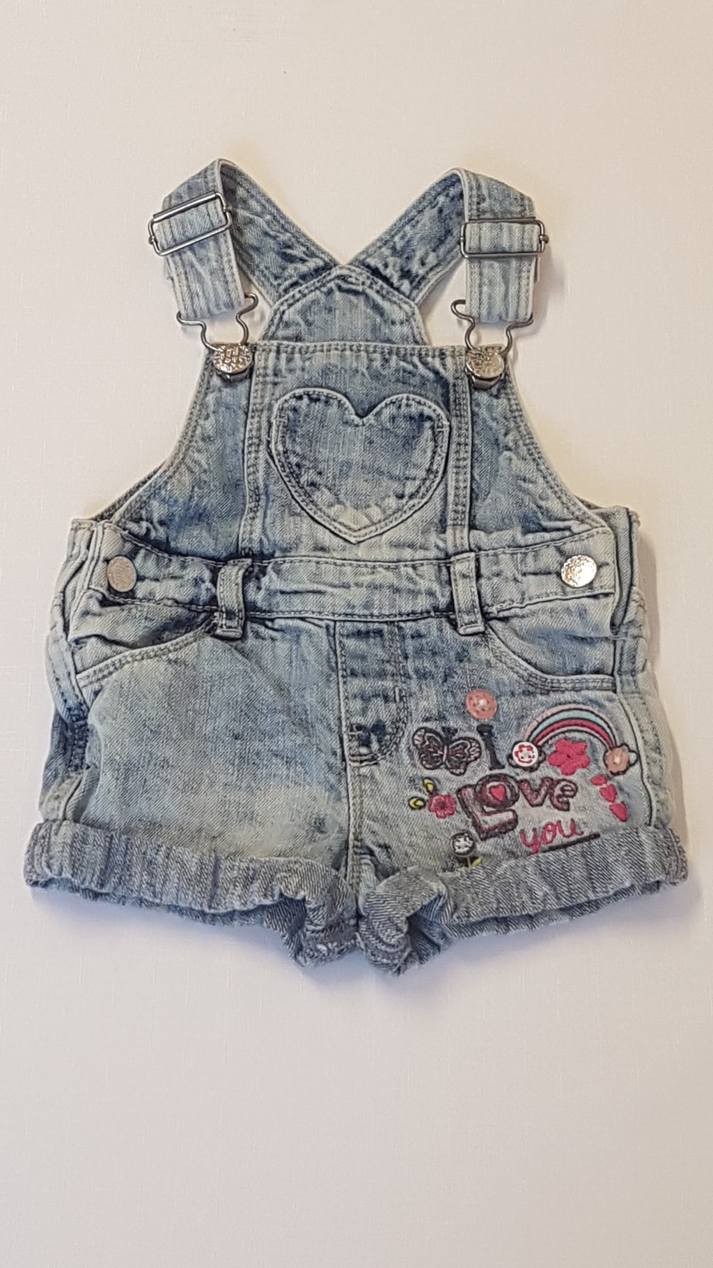 F&F KIDS I LOVE YOU FELIRATÚ,SZÍVECSKÉS,KANTÁROS KISLÁNY FARMER RÖVIDNADRÁG 68