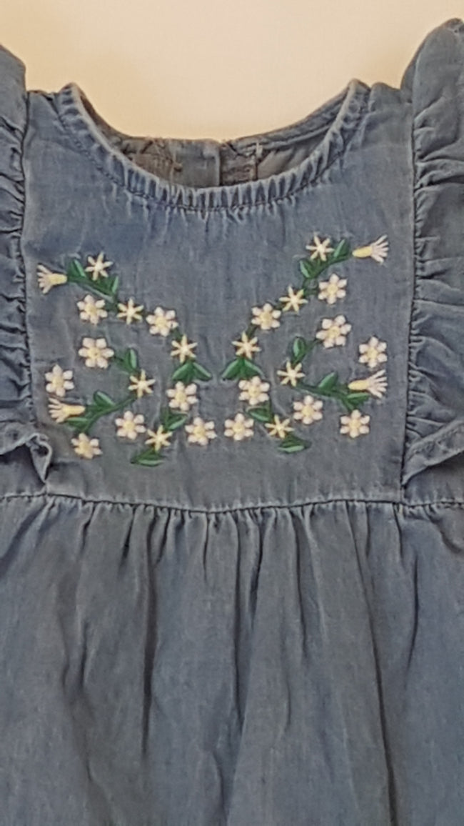 PRIMARK BABY HÍMZETT VIRÁGOS,FODROS VÁLLÚ,PUHA FARMER KISLÁNY RUCI 62 Main Image