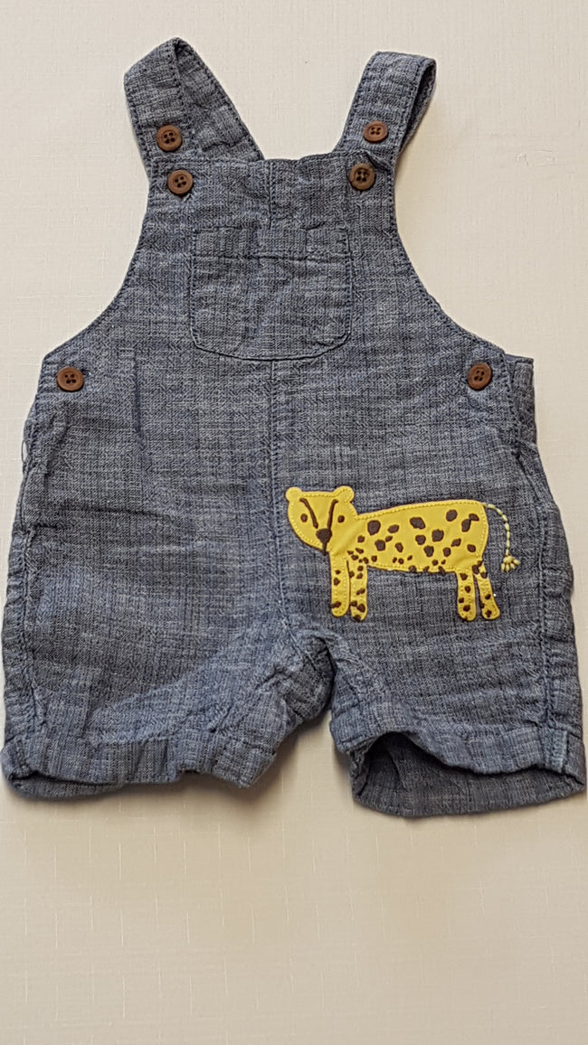 M&S ÁLLATFIGURÁS,KANTÁROS KISFIÚ RÖVIDNACI 56-62 Hover Image