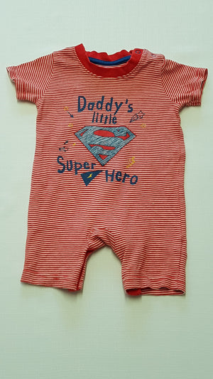 GEORGE DADDY'S LITTLE SUPER HERO FELIRATÚ PLAYSUIT 68-74