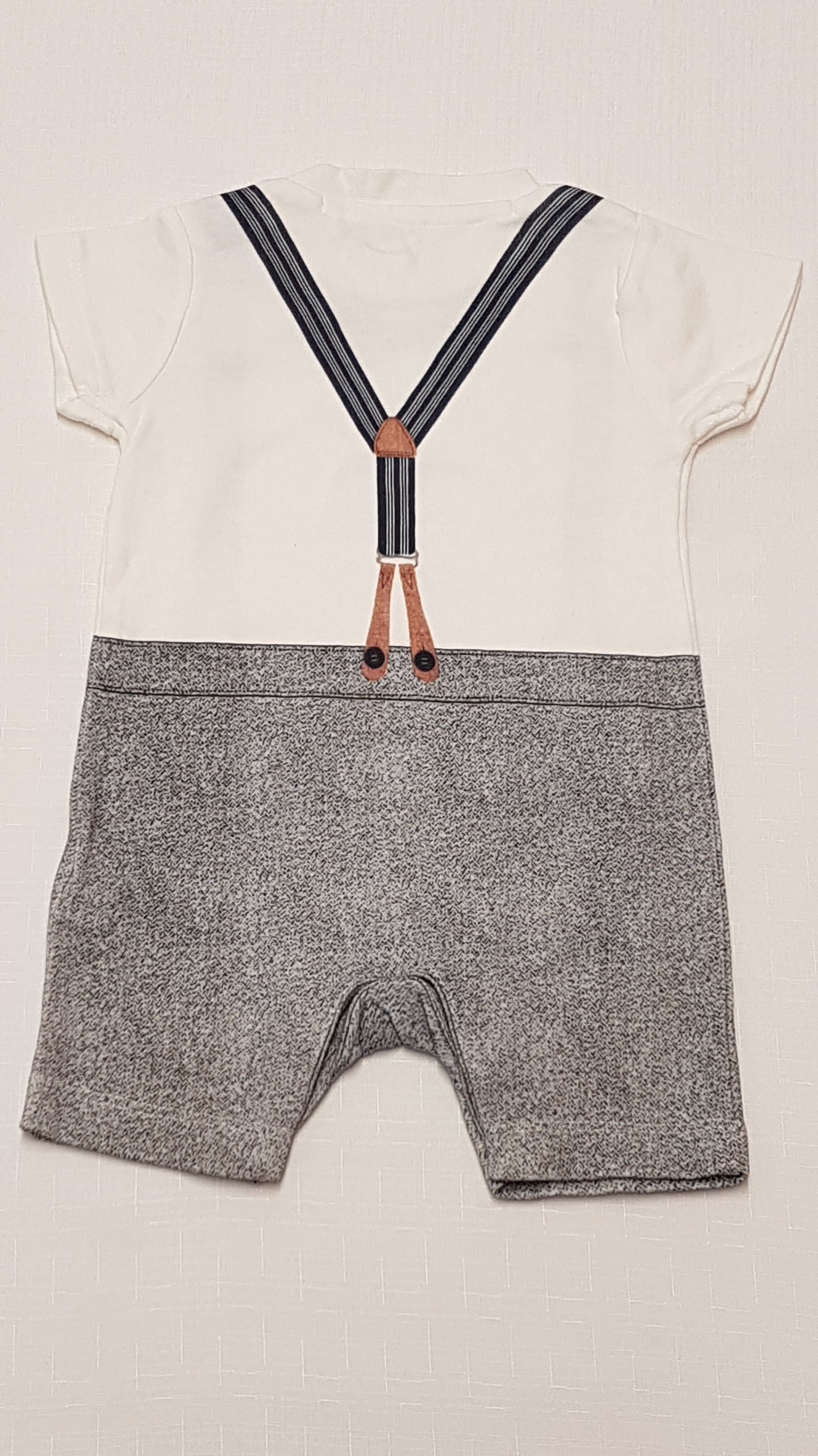 ÚJ MOTHERCARE KÜLÖNLEGES,ELEGÁNS KISFIÚ KEZES-LÁBAS 56