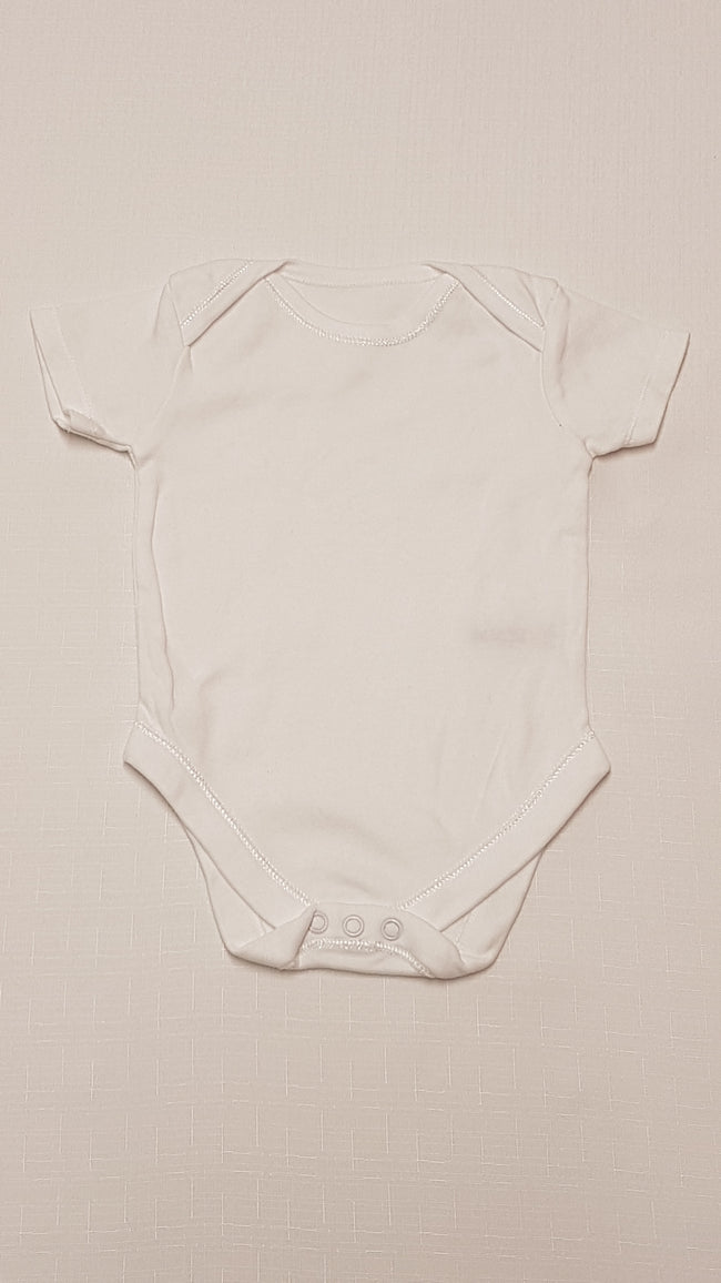 ÚJ NUTMEG UNISEX FEHÉR BODY 68 Hover Image